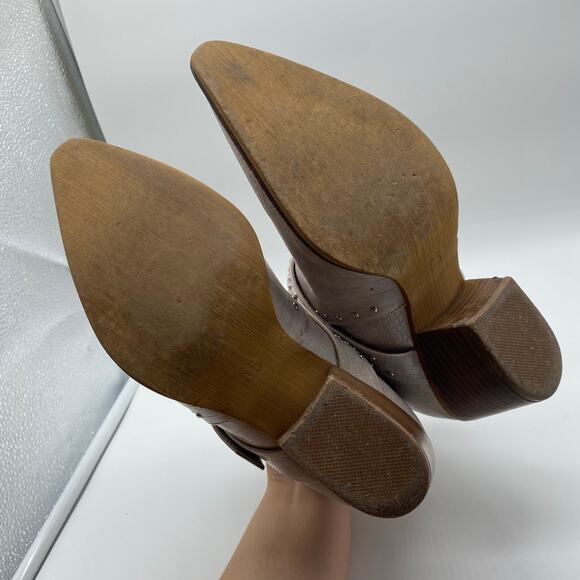 Arider Girl Cream Stud Buckle Crocodile Pointed Toe Block Heels Women's size 8.5 - Picture 6 of 10